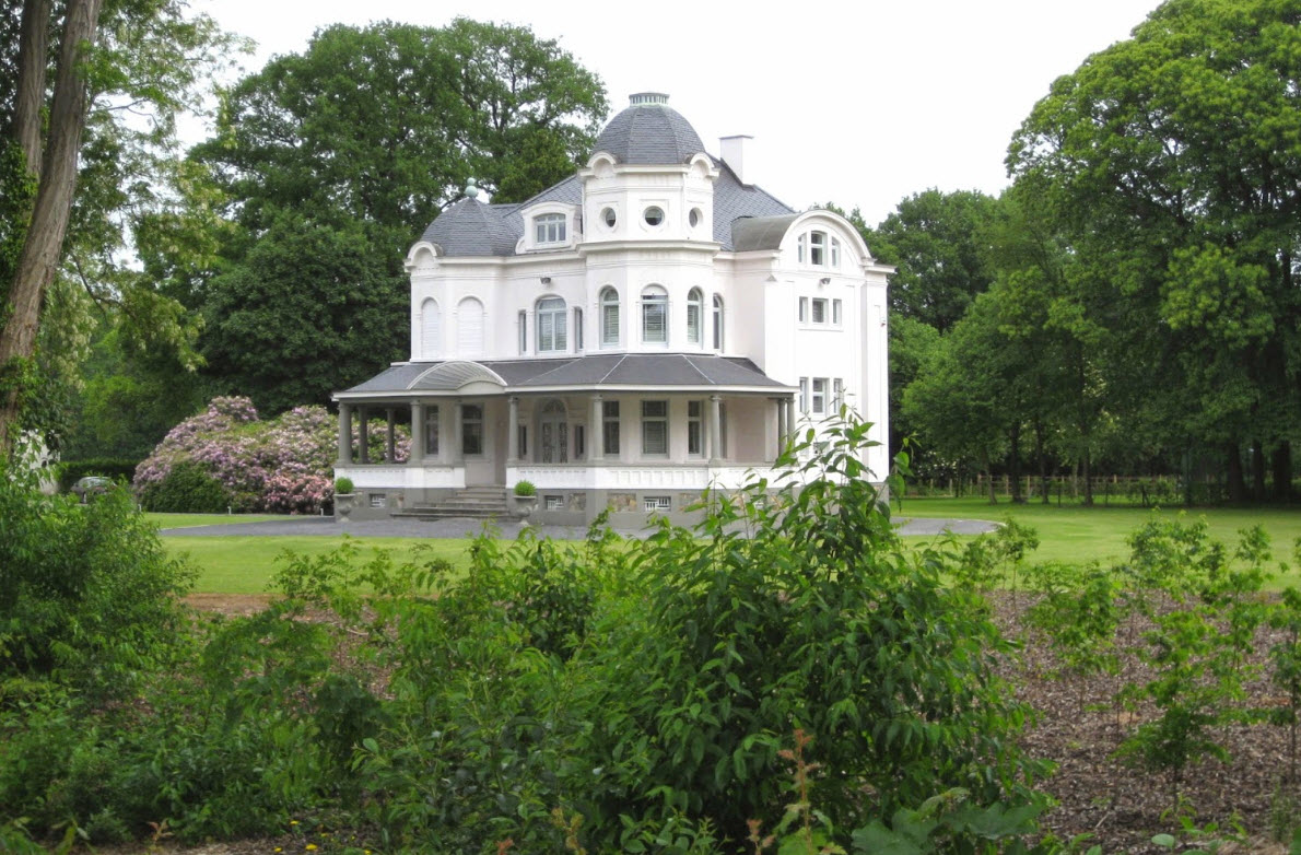 Castle Leva, Belgium